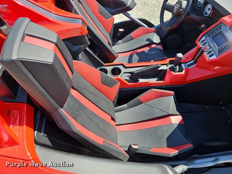 image for item EJ6169 2015 Polaris  Slingshot SL  motorcycle