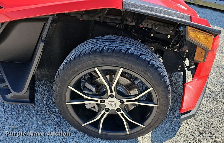 image for item EJ6169 2015 Polaris  Slingshot SL  motorcycle