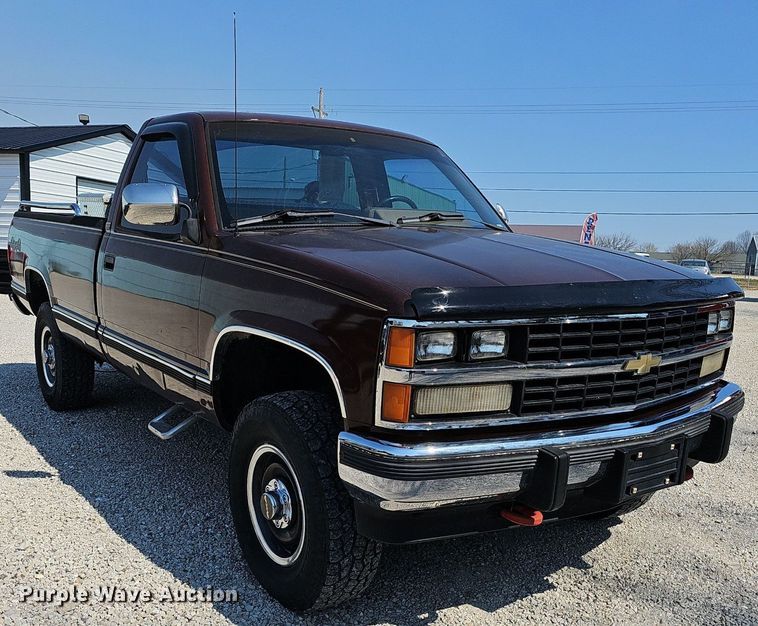 image for item EJ6171 1988 Chevrolet K1500 pickup truck