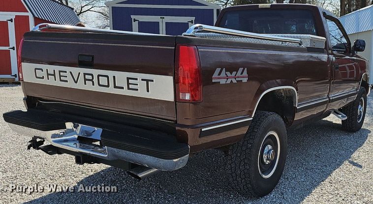 image for item EJ6171 1988 Chevrolet K1500 pickup truck