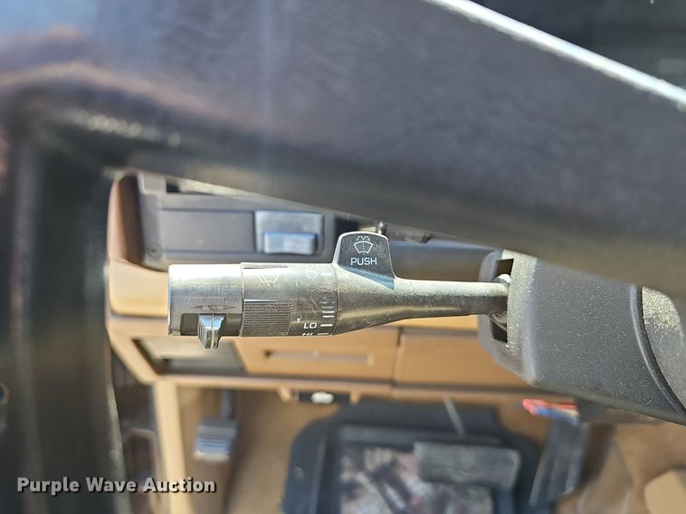 image for item EJ6171 1988 Chevrolet K1500 pickup truck