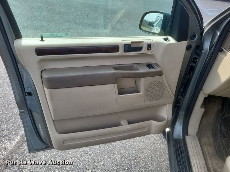 image for item EJ7843 2006 Ford Freestar SEL van