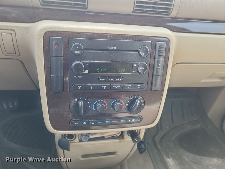 image for item EJ7843 2006 Ford Freestar SEL van