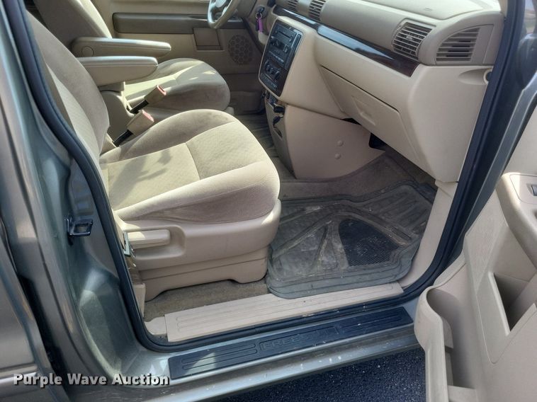 image for item EJ7843 2006 Ford Freestar SEL van