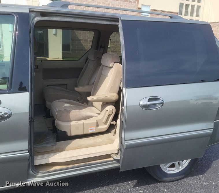 image for item EJ7843 2006 Ford Freestar SEL van