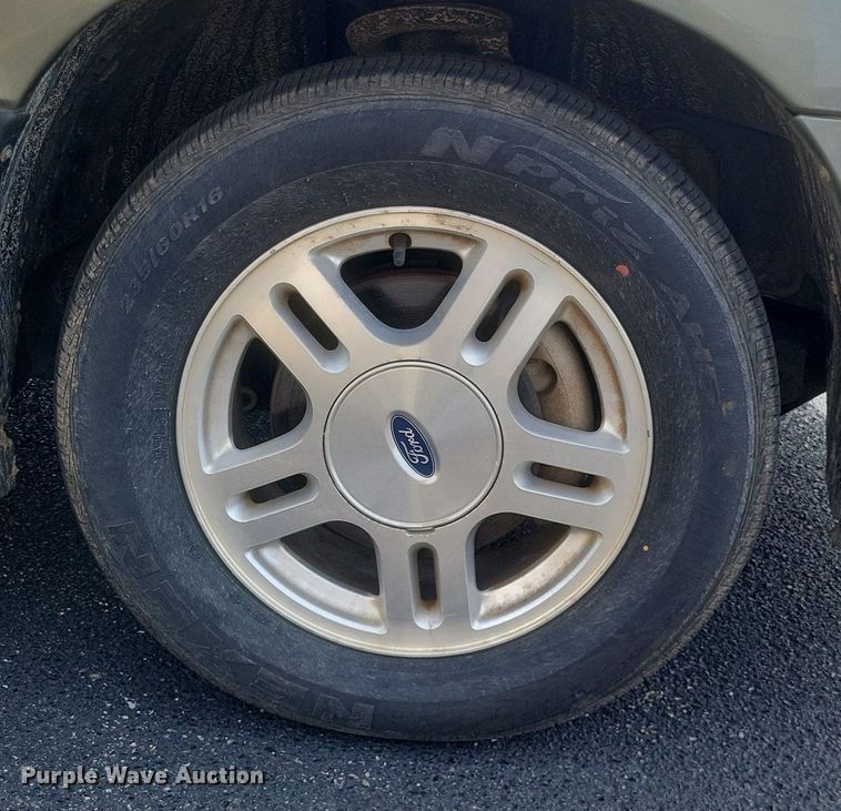 image for item EJ7843 2006 Ford Freestar SEL van