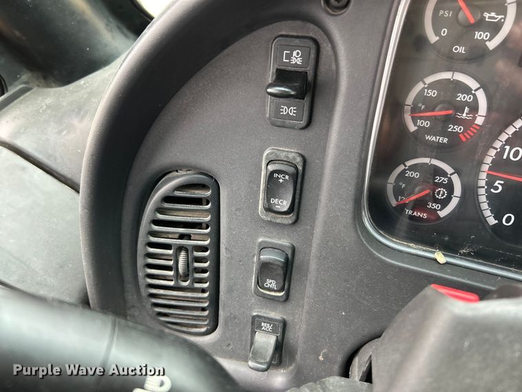 image for item EK4244 2012 Thomas Built school bus