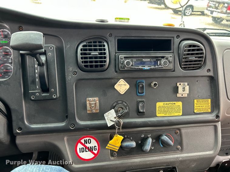 image for item EK4244 2012 Thomas Built school bus