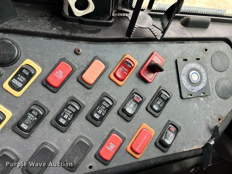 image for item EK4244 2012 Thomas Built school bus