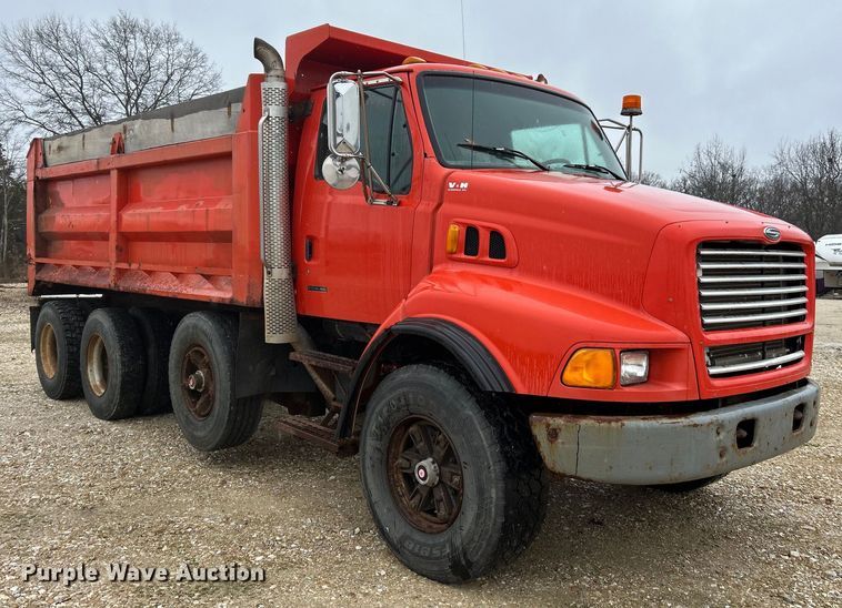 image for item EK4245 1999 Sterling  L9513 dump truck