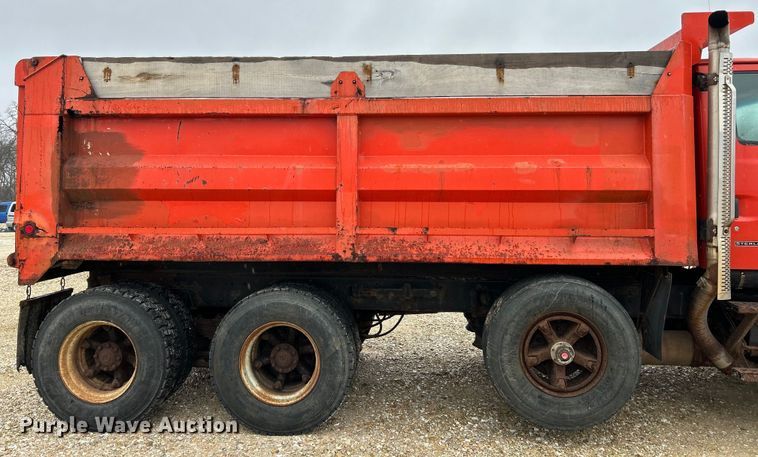 image for item EK4245 1999 Sterling  L9513 dump truck