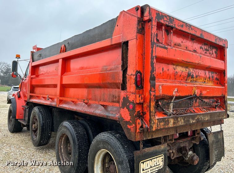 image for item EK4245 1999 Sterling  L9513 dump truck