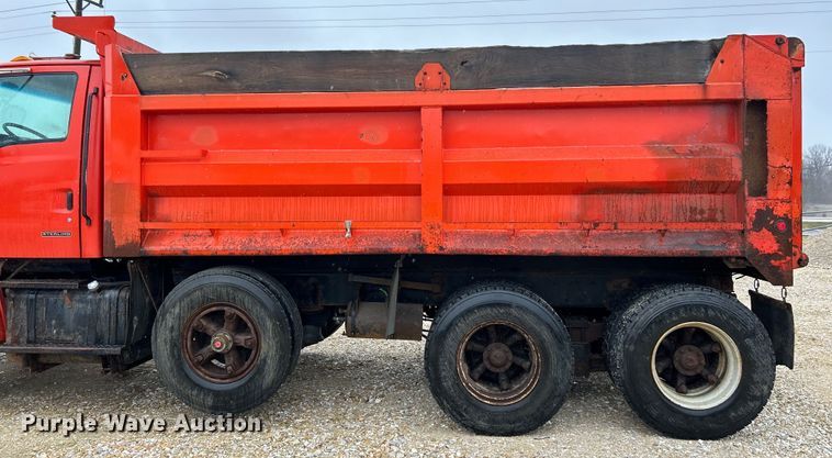 image for item EK4245 1999 Sterling  L9513 dump truck