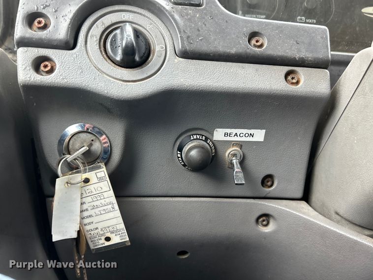 image for item EK4245 1999 Sterling  L9513 dump truck