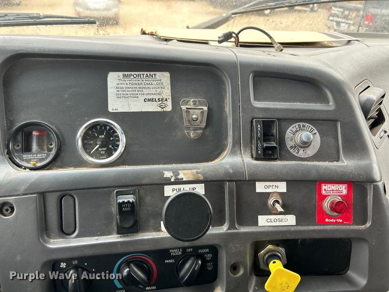 image for item EK4245 1999 Sterling  L9513 dump truck