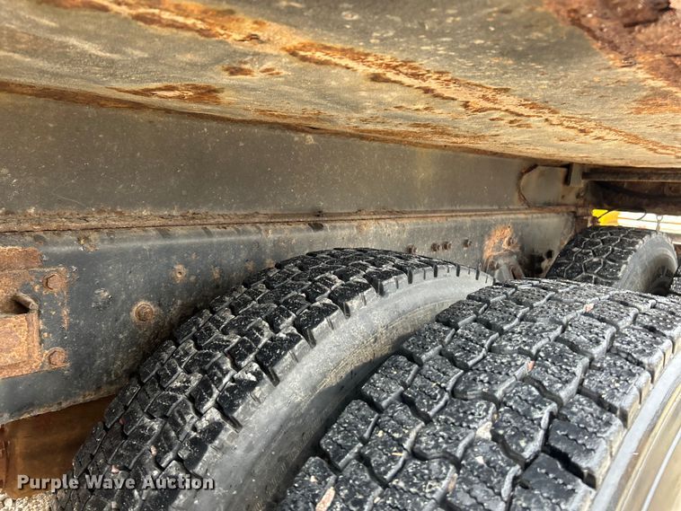 image for item EK4245 1999 Sterling  L9513 dump truck