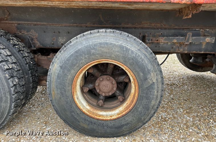 image for item EK4245 1999 Sterling  L9513 dump truck