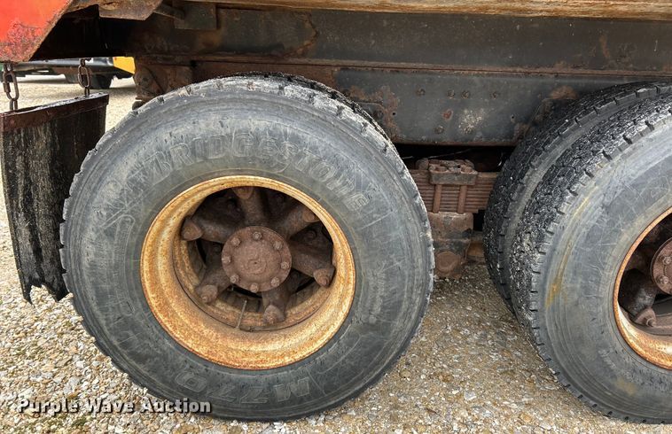 image for item EK4245 1999 Sterling  L9513 dump truck