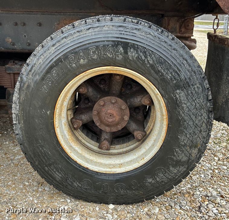 image for item EK4245 1999 Sterling  L9513 dump truck