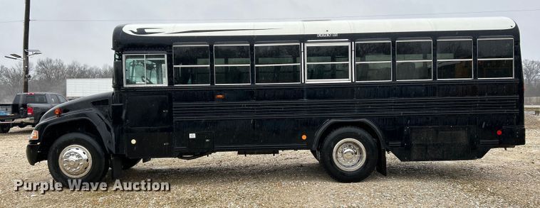 image for item EK4247 2015 Blue Bird Vision school bus