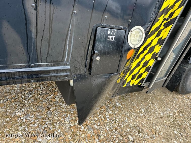 image for item EK4247 2015 Blue Bird Vision school bus