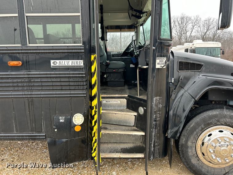 image for item EK4247 2015 Blue Bird Vision school bus