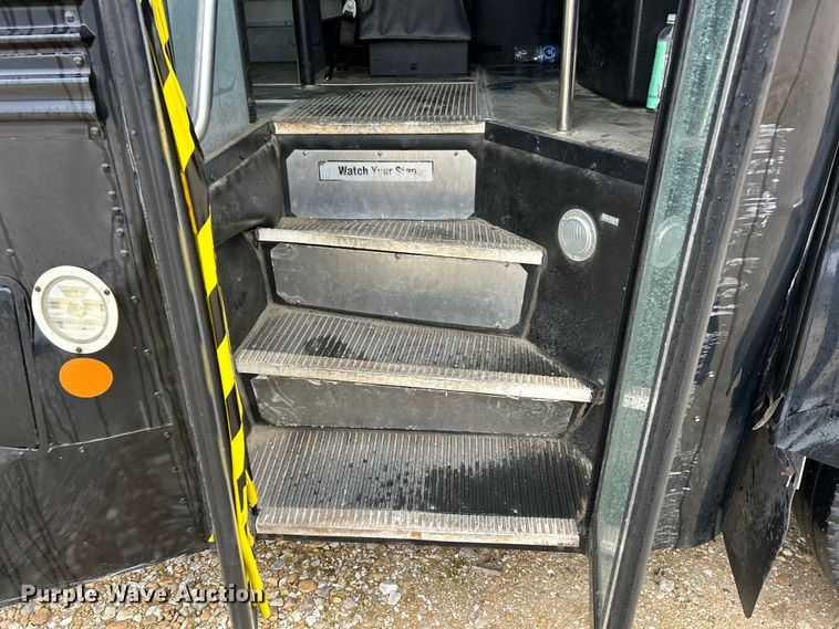 image for item EK4247 2015 Blue Bird Vision school bus