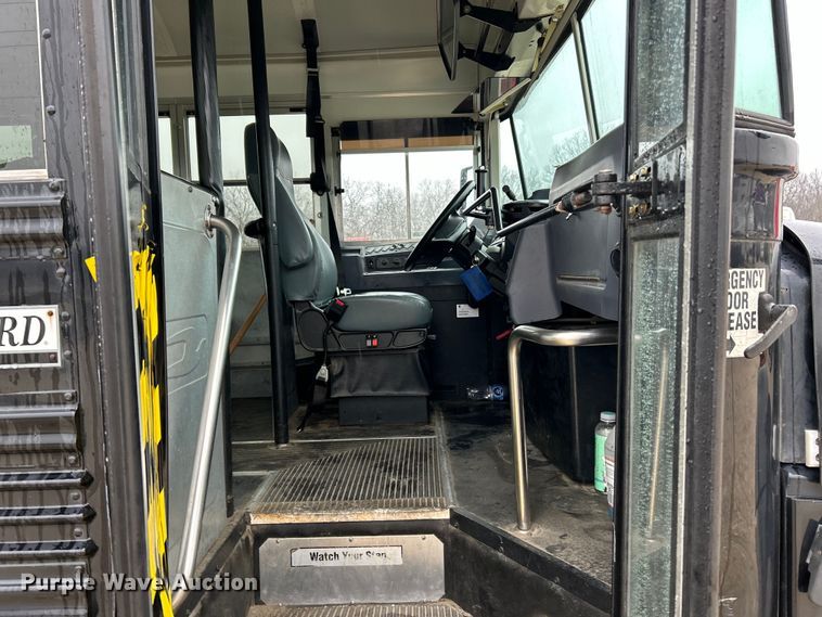 image for item EK4247 2015 Blue Bird Vision school bus