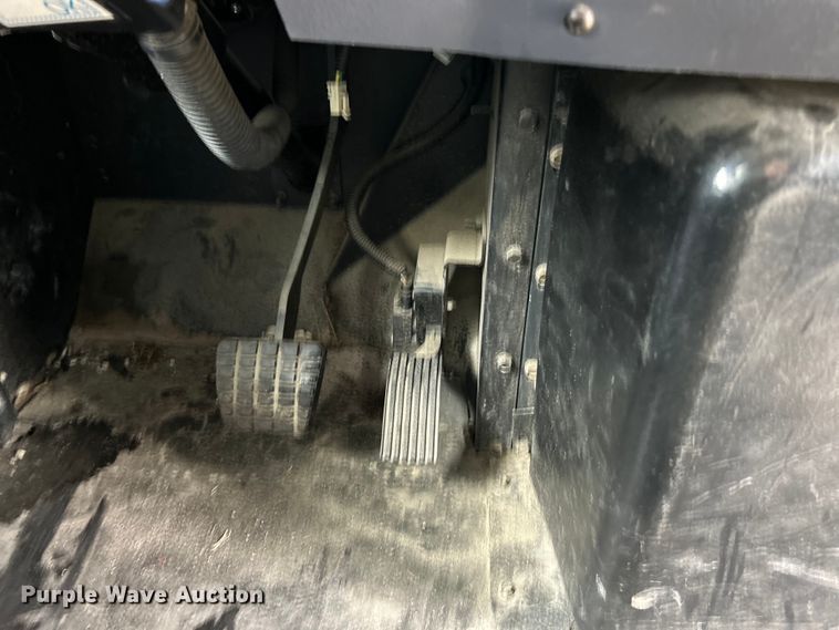 image for item EK4247 2015 Blue Bird Vision school bus