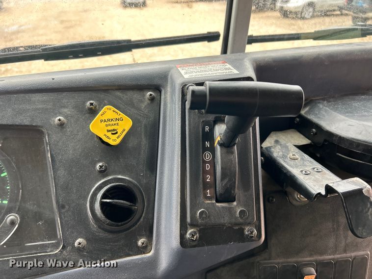 image for item EK4247 2015 Blue Bird Vision school bus