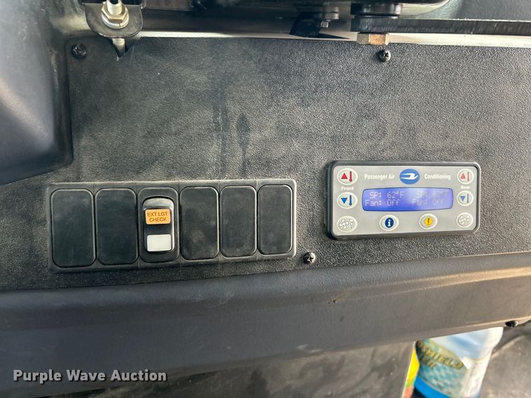 image for item EK4247 2015 Blue Bird Vision school bus