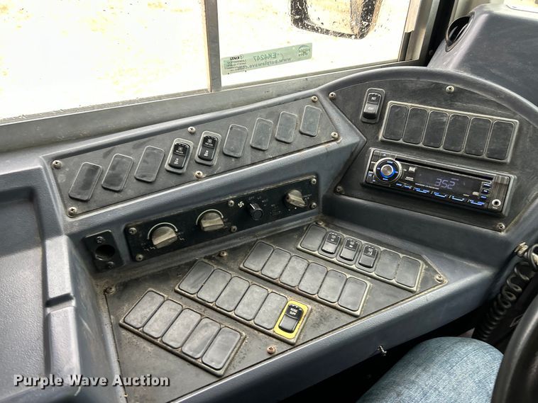 image for item EK4247 2015 Blue Bird Vision school bus