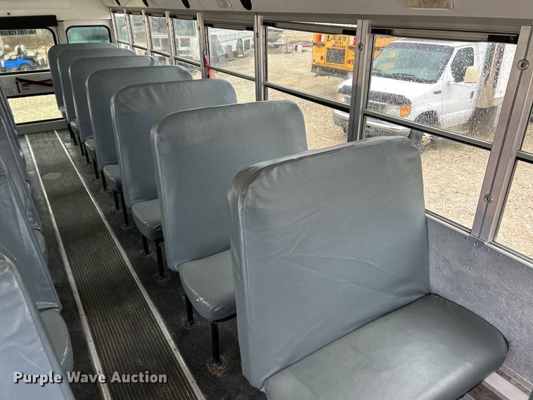 image for item EK4247 2015 Blue Bird Vision school bus