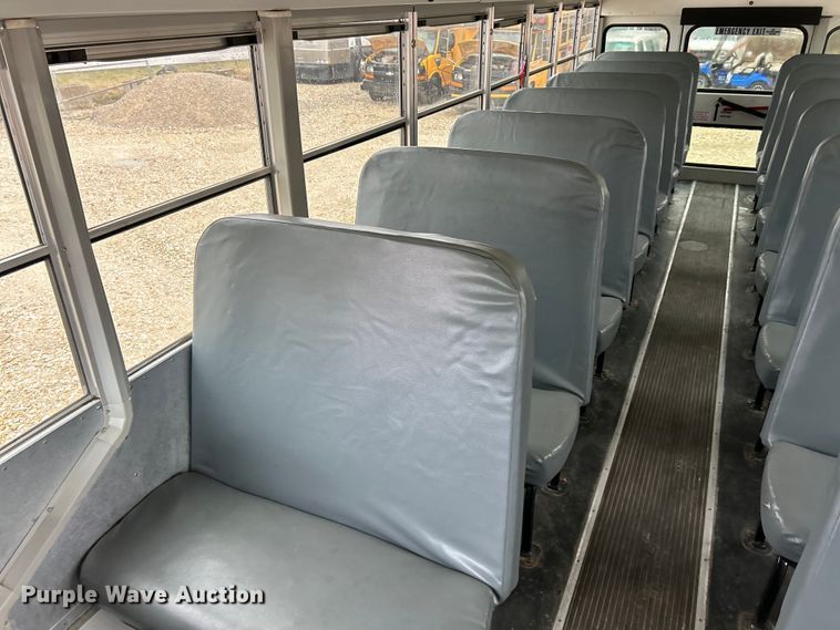 image for item EK4247 2015 Blue Bird Vision school bus