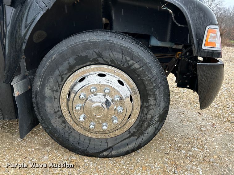 image for item EK4247 2015 Blue Bird Vision school bus