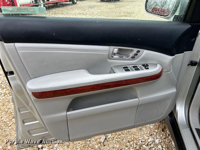 image for item EK4249 2004 Lexus RX 330 SUV