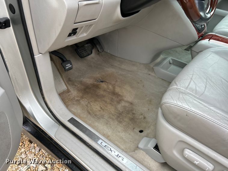 image for item EK4249 2004 Lexus RX 330 SUV