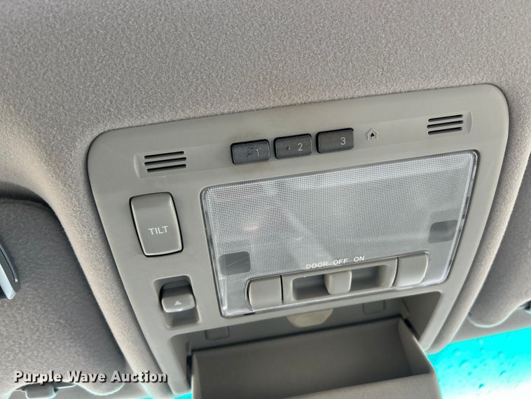 image for item EK4249 2004 Lexus RX 330 SUV