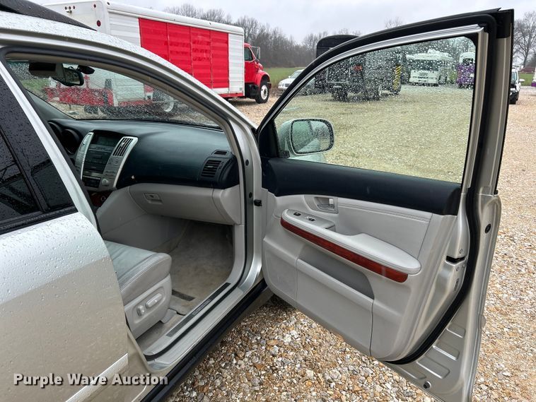 image for item EK4249 2004 Lexus RX 330 SUV