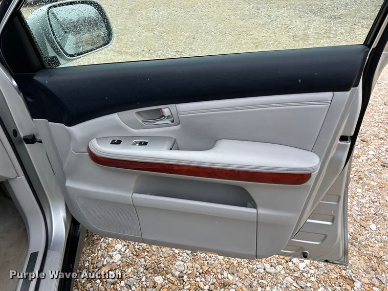 image for item EK4249 2004 Lexus RX 330 SUV