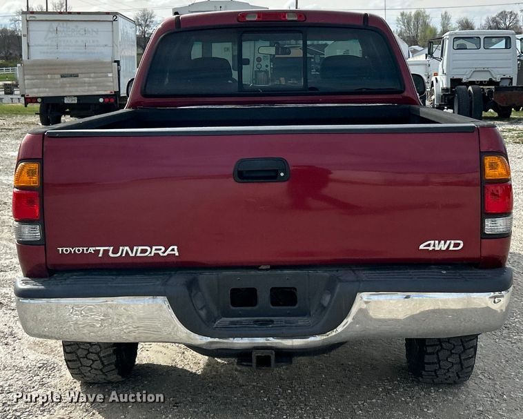 image for item EK4320 2000 Toyota Tundra SR5 Access Cab pickup truck