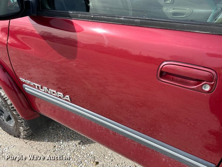 image for item EK4320 2000 Toyota Tundra SR5 Access Cab pickup truck