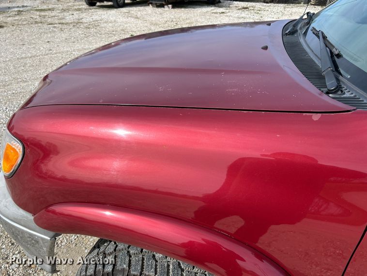 image for item EK4320 2000 Toyota Tundra SR5 Access Cab pickup truck