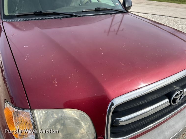 image for item EK4320 2000 Toyota Tundra SR5 Access Cab pickup truck