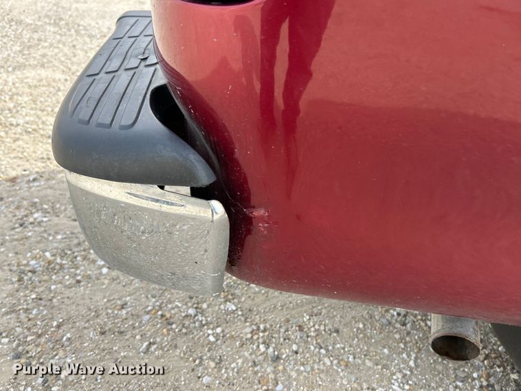 image for item EK4320 2000 Toyota Tundra SR5 Access Cab pickup truck