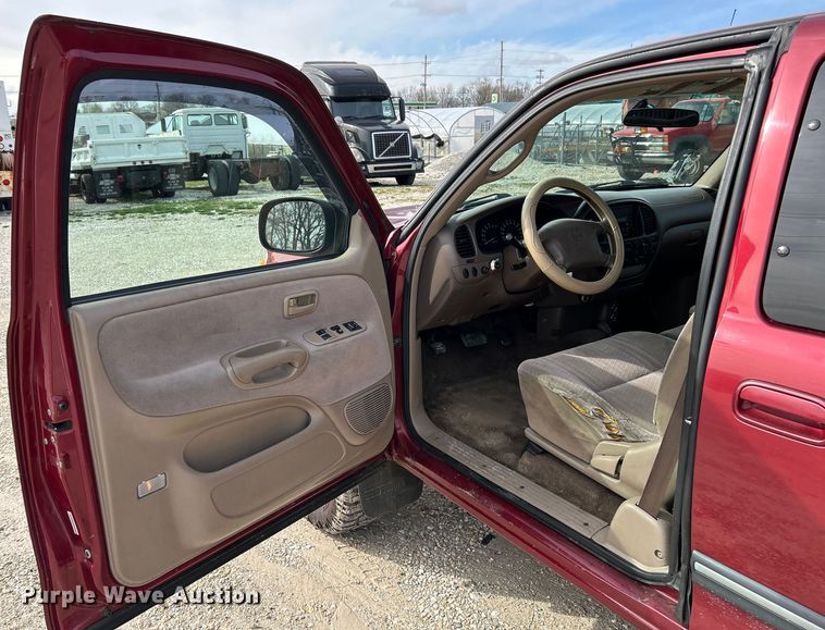 image for item EK4320 2000 Toyota Tundra SR5 Access Cab pickup truck