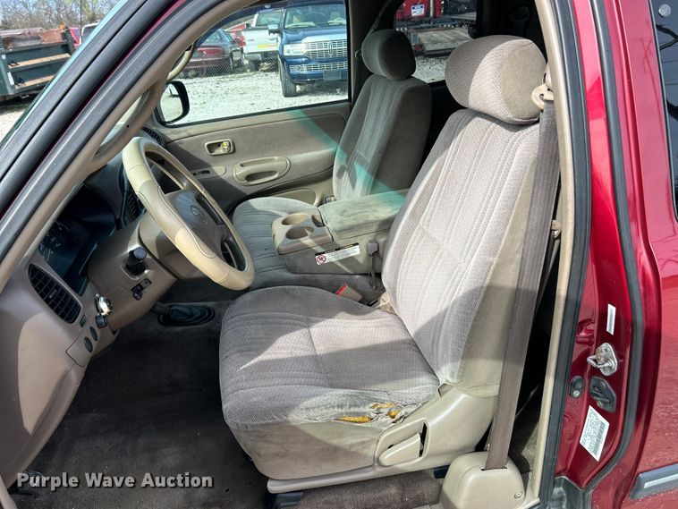 image for item EK4320 2000 Toyota Tundra SR5 Access Cab pickup truck