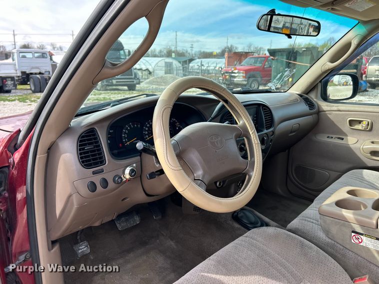 image for item EK4320 2000 Toyota Tundra SR5 Access Cab pickup truck