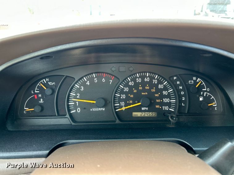 image for item EK4320 2000 Toyota Tundra SR5 Access Cab pickup truck