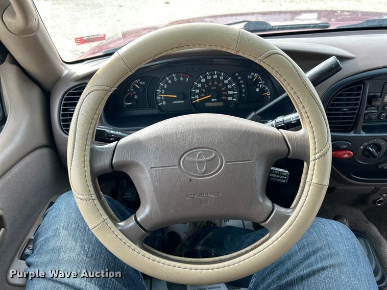 image for item EK4320 2000 Toyota Tundra SR5 Access Cab pickup truck